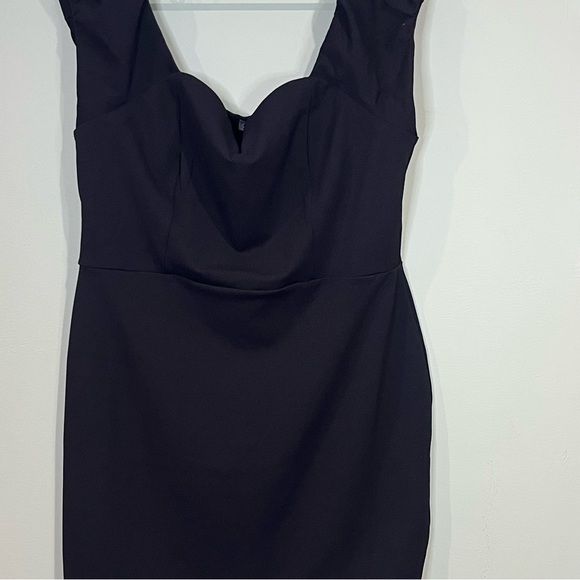 6/$25
Lily Rose Elegant Black Midi Dress - Picture 2 of 12